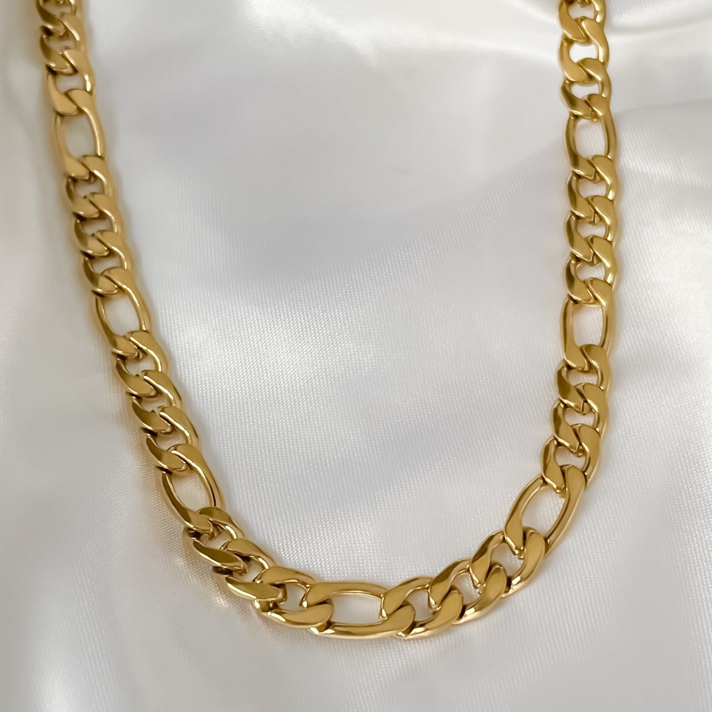 10mm Figaro Chain