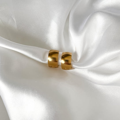 Thick Huggie Hoops